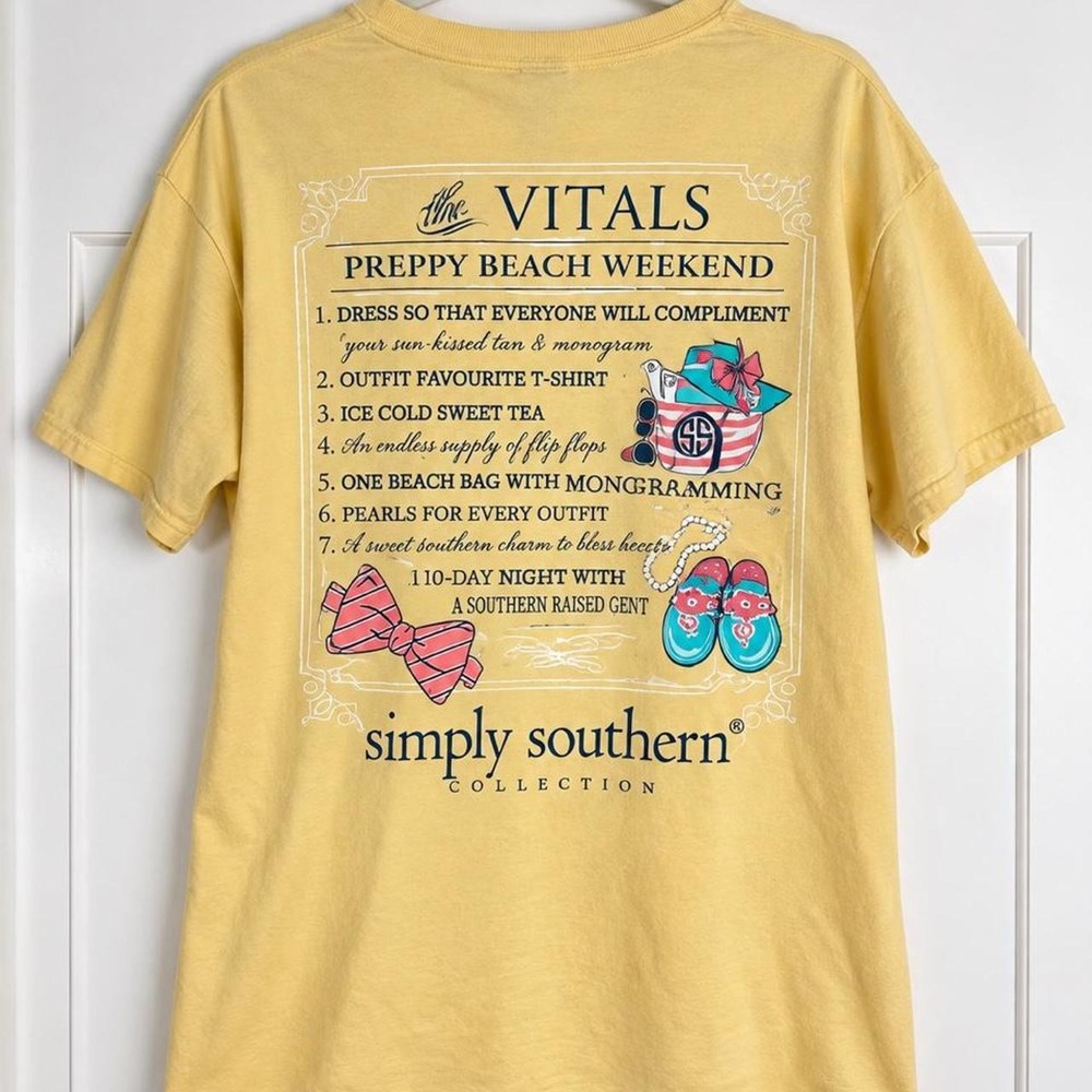 Simply Southern "Preppy Beach Weekend" Graphic Tee — Women's Small